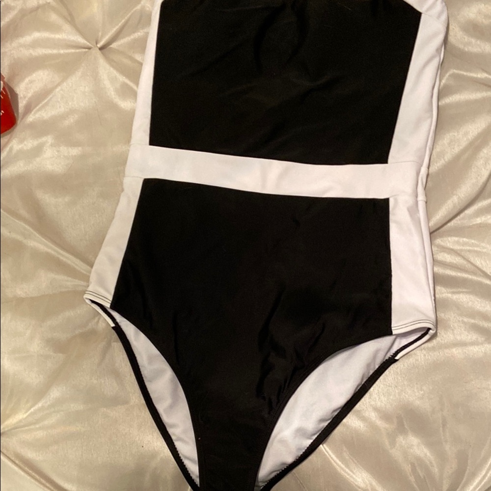NWOT black and white bathing suit - Picture 2 of 7